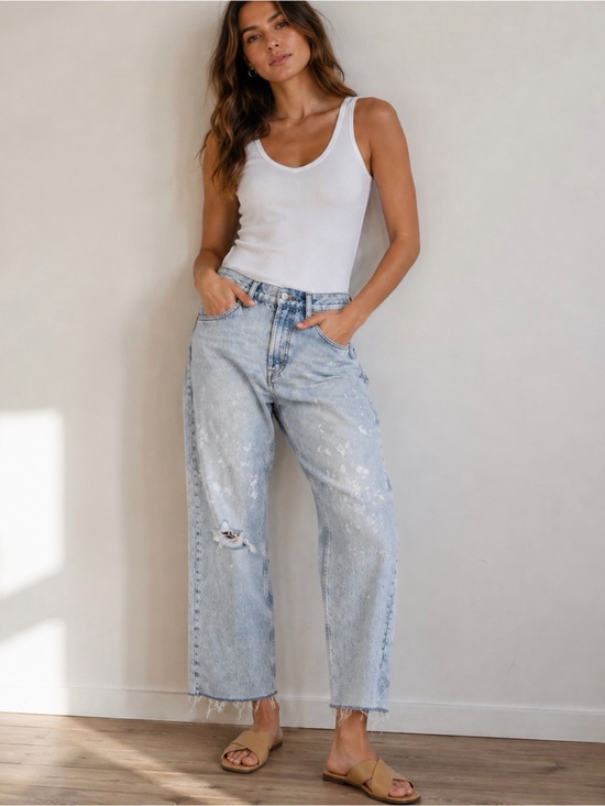 Ralph Lauren Denim - Polo Ralph Lauren relaxed straight Light Blue distressed Straight crop jeans 28